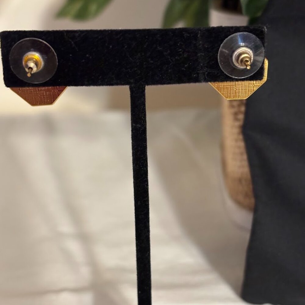 Beautiful YSL Gold Tone / Black Earrings with YSL pouch - Picture 14 of 16